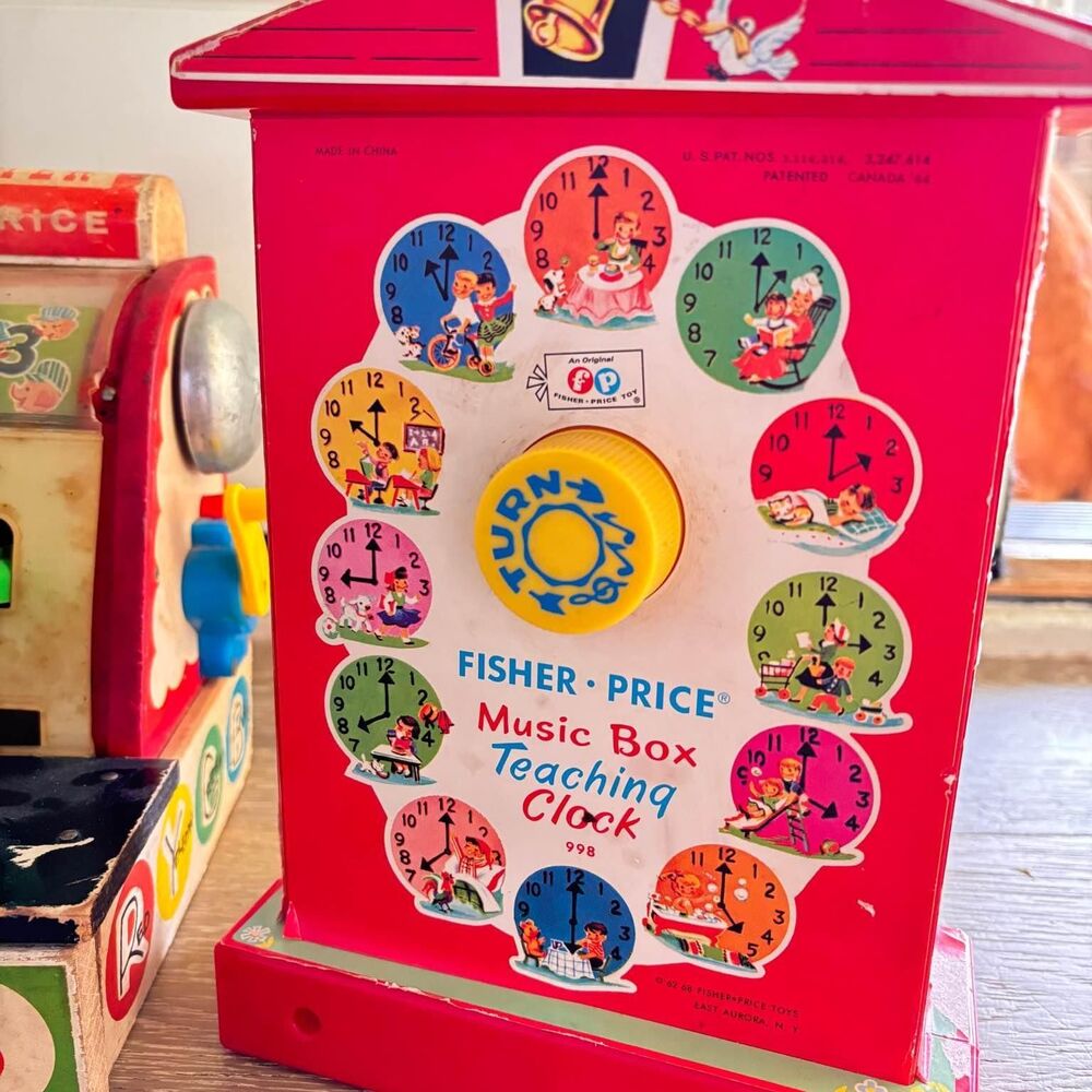 Lot of 3 Fisher Price Vintage Toys Music Box Clock Cash Register TV - Picture 3 of 6